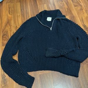 Worm blue crop sweater